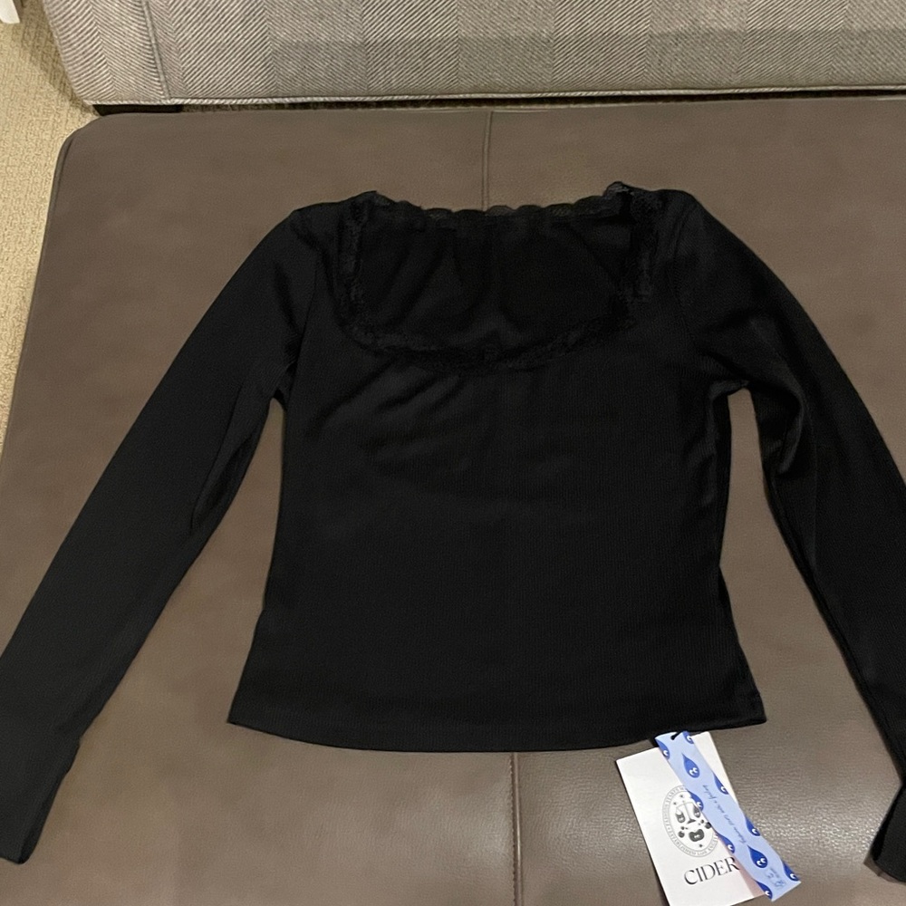 Cider Elegant Black Long Sleeve top
